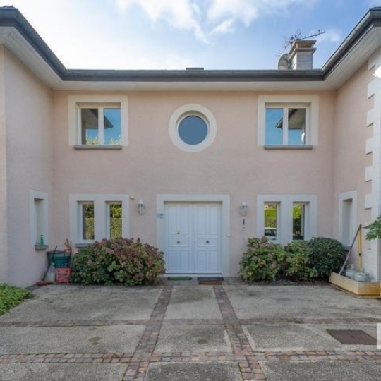  Annonces DOUVAINE : House | DIVONNE-LES-BAINS (01220) | 375 m2 | 1 890 000 € 