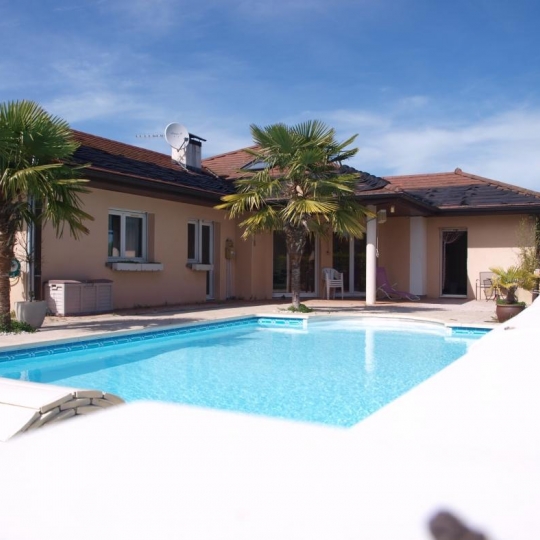  Annonces DOUVAINE : Maison / Villa | DIVONNE-LES-BAINS (01220) | 189 m2 | 1 250 000 € 
