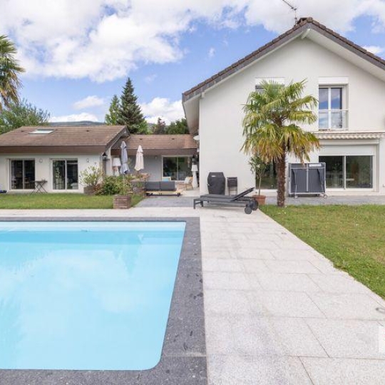 Annonces DOUVAINE : Maison / Villa | DIVONNE-LES-BAINS (01220) | 230.00m2 | 1 760 000 € 